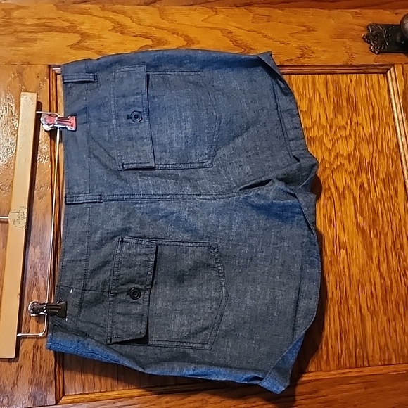 Ann Taylor LOFT - Picture 2 of 6